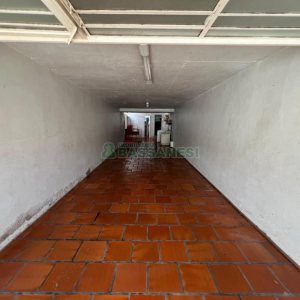 Casa com 120m², 3 dormitórios, 3 vagas, no bairro Floresta em Caxias do Sul para Comprar