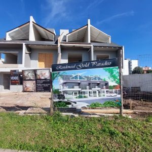 Sobrado com 140m², 3 dormitórios, 1 vaga, no bairro Vila Verde em Caxias do Sul para Comprar