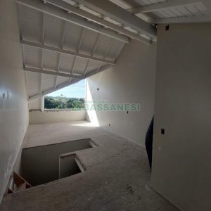 Sobrado com 140m², 3 dormitórios, 1 vaga, no bairro Vila Verde em Caxias do Sul para Comprar