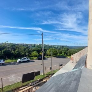 Sobrado com 140m², 3 dormitórios, 1 vaga, no bairro Vila Verde em Caxias do Sul para Comprar