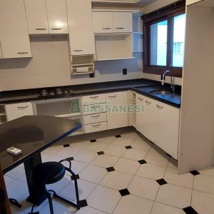 Apartamento com 97m², 3 dormitórios, 1 vaga, no bairro Universitário em Caxias do Sul para Alugar