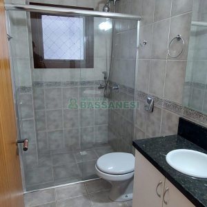 Apartamento com 97m², 3 dormitórios, 1 vaga, no bairro Universitário em Caxias do Sul para Alugar