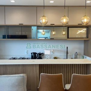 Apto Mobiliado com 55m², 2 dormitórios, 1 vaga, no bairro De Lazzer em Caxias do Sul para Alugar