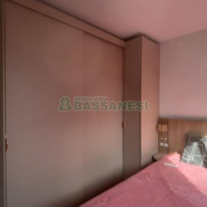 Apto Mobiliado com 55m², 2 dormitórios, 1 vaga, no bairro De Lazzer em Caxias do Sul para Alugar