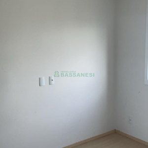 Apto Mobiliado com 55m², 2 dormitórios, 1 vaga, no bairro De Lazzer em Caxias do Sul para Alugar