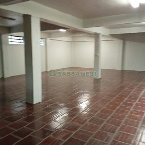 Loja com 120m², 2 vagas, no bairro Vila Verde em Caxias do Sul para Alugar