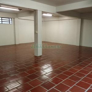 Loja com 120m², 2 vagas, no bairro Vila Verde em Caxias do Sul para Alugar