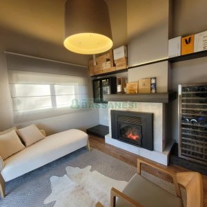 Casa com 225m², 3 dormitórios, 2 vagas, no bairro Vila Hipica em Caxias do Sul para Comprar