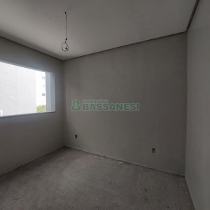 Sobrado com 128m², 3 dormitórios, 1 vaga, no bairro Vila Verde em Caxias do Sul para Comprar