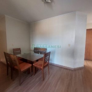 Apto Mobiliado com 80m², 2 dormitórios, 1 vaga, no bairro Lourdes em Caxias do Sul para Comprar