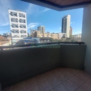 Apto Mobiliado com 80m², 2 dormitórios, 1 vaga, no bairro Lourdes em Caxias do Sul para Comprar