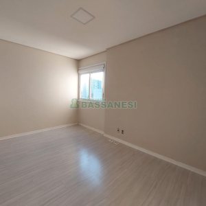 Apartamento com 70m², 2 dormitórios, 2 vagas, no bairro Vila Verde em Caxias do Sul para Alugar