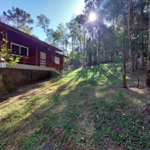 Chácara com 230m², 3 dormitórios, 3 vagas, no bairro São Virgílio em Caxias do Sul para Comprar