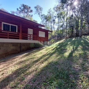 Chácara com 230m², 3 dormitórios, 3 vagas, no bairro São Virgílio em Caxias do Sul para Comprar