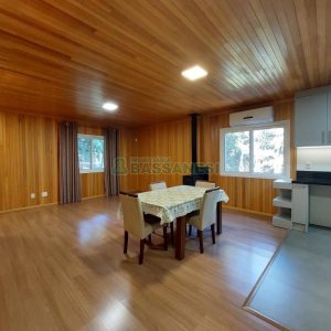 Chácara com 230m², 3 dormitórios, 3 vagas, no bairro São Virgílio em Caxias do Sul para Comprar