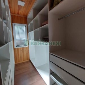 Chácara com 230m², 3 dormitórios, 3 vagas, no bairro São Virgílio em Caxias do Sul para Comprar