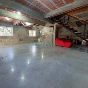 Chácara com 230m², 3 dormitórios, 3 vagas, no bairro São Virgílio em Caxias do Sul para Comprar