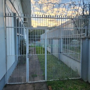 Casa com 270m², 3 dormitórios, 4 vagas, no bairro Cinqüentenário em Caxias do Sul para Comprar