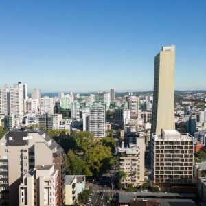 Apartamento com 128m², 3 dormitórios, 2 vagas, no bairro Exposição em Caxias do Sul para Comprar