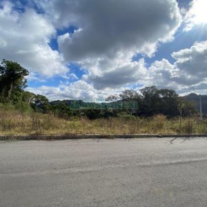 Terreno com 319m², no bairro Nossa Senhora das Graças em Caxias do Sul para Comprar