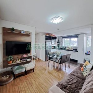 Apartamento com 70m², 2 dormitórios, 2 vagas, no bairro Ana Rech em Caxias do Sul para Comprar