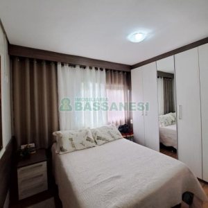 Apartamento com 70m², 2 dormitórios, 2 vagas, no bairro Ana Rech em Caxias do Sul para Comprar