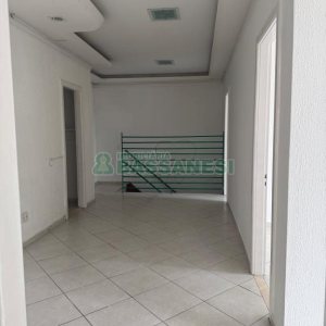 Sala com 103m², no bairro Centro em Caxias do Sul para Alugar