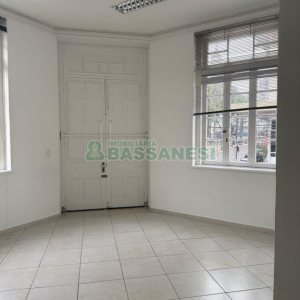 Sala com 103m², no bairro Centro em Caxias do Sul para Alugar