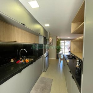 Apartamento com 87m², 2 dormitórios, 2 vagas, no bairro Santa Catarina em Caxias do Sul para Comprar