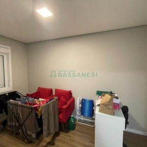 Apartamento com 87m², 2 dormitórios, 2 vagas, no bairro Santa Catarina em Caxias do Sul para Comprar