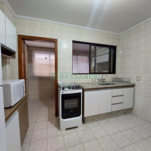 Apto Mobiliado com 90m², 2 dormitórios, 1 vaga, no bairro Madureira em Caxias do Sul para Alugar