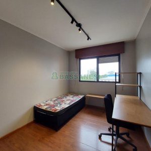 Apto Mobiliado com 90m², 2 dormitórios, 1 vaga, no bairro Madureira em Caxias do Sul para Alugar