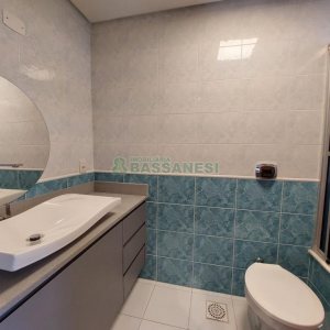 Apto Mobiliado com 90m², 2 dormitórios, 1 vaga, no bairro Madureira em Caxias do Sul para Alugar