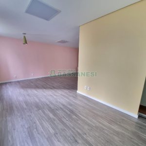 Casa Comercial com 120m², no bairro Exposição em Caxias do Sul para Alugar