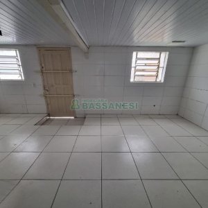 Casa Comercial com 120m², no bairro Exposição em Caxias do Sul para Alugar