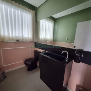 Casa Comercial com 120m², no bairro Exposição em Caxias do Sul para Alugar