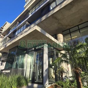 Sala com 81m², 1 vaga, no bairro Exposição em Caxias do Sul para Comprar