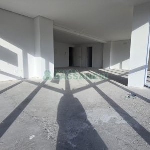 Sala com 81m², 1 vaga, no bairro Exposição em Caxias do Sul para Comprar