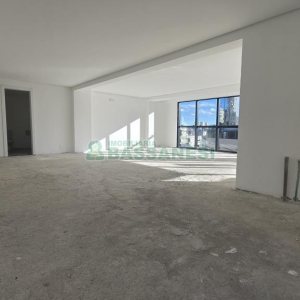 Sala com 81m², 1 vaga, no bairro Exposição em Caxias do Sul para Comprar