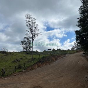 Chácara com 38200m², 3 dormitórios, no bairro Interior em São Marcos para Comprar