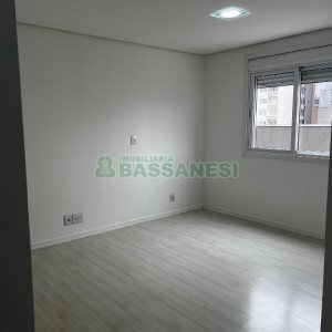 Apto Mobiliado com 54m², 1 dormitório, 1 vaga, no bairro Centro em Caxias do Sul para Alugar