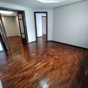 Apartamento com 180m², 3 dormitórios, 1 vaga, no bairro Cristo Redentor em Caxias do Sul para Alugar ou Comprar