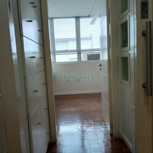 Sala com 33m², no bairro Centro em Caxias do Sul para Comprar