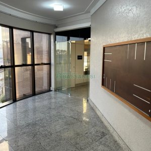 Sala com 230m², 10 vagas, no bairro Pio X em Caxias do Sul para Alugar