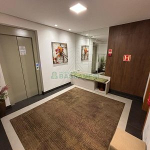 Apartamento com 97m², 2 dormitórios, 2 vagas, no bairro Jardim América em Caxias do Sul para Comprar