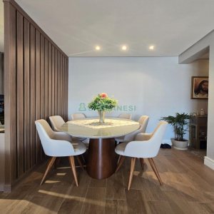 Apto Mobiliado com 97m², 2 dormitórios, 2 vagas, no bairro Jardim América em Caxias do Sul para Comprar