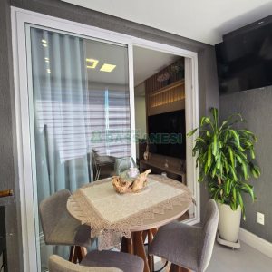 Apto Mobiliado com 97m², 2 dormitórios, 2 vagas, no bairro Jardim América em Caxias do Sul para Comprar