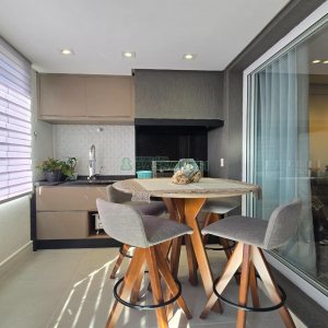 Apto Mobiliado com 97m², 2 dormitórios, 2 vagas, no bairro Jardim América em Caxias do Sul para Comprar