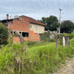 Terreno com 330m², no bairro Rio Branco em Caxias do Sul para Comprar