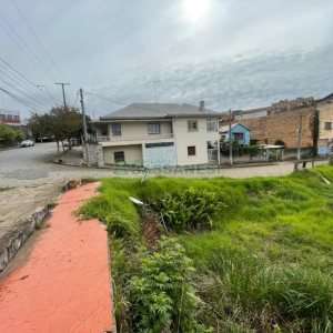 Terreno com 330m², no bairro Rio Branco em Caxias do Sul para Comprar